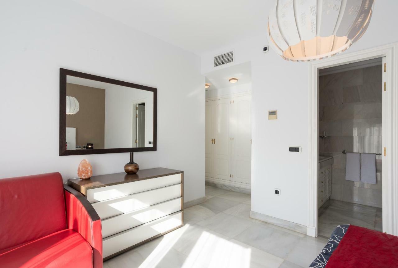 Luxury Duplex- 7 Minutes From The Beach Torremolinos Zewnętrze zdjęcie