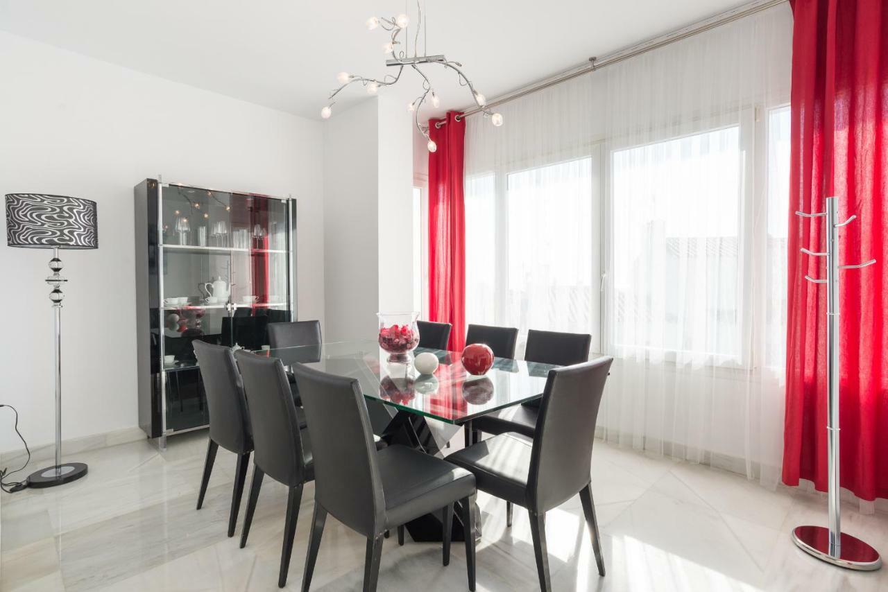 Luxury Duplex- 7 Minutes From The Beach Torremolinos Zewnętrze zdjęcie